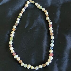 Costume mixed color pearl necklace